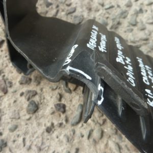 Mensula soporte kia carnival 2016 2019 bajo optico copiloto daños