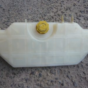 deposito de radiador mahindra pick up 2.2 2013 2021usado