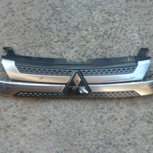 mascara mitsubishi outlander 2021 2022 2023 – quebrada