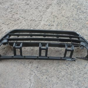 Rejilla de parachoque grand vitara/nomade 2014 2019 quebrada