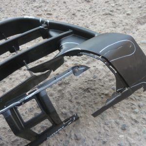 Rejilla de parachoque grand vitara/nomade 2014 2019 quebrada