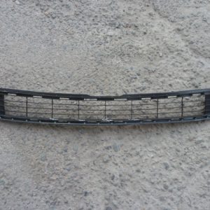 Rejilla de parachoque toyota rav4 2013 2015 – daños