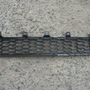 Rejilla de parachoque suzuki jinmy 2022 2023 2024 – daños