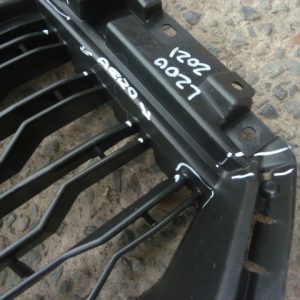 Rejilla de parachoque mitsubishi l200 2020 2023 daños