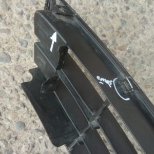 Rejilla de parachoque suzuki baleno 2016 2019 daños