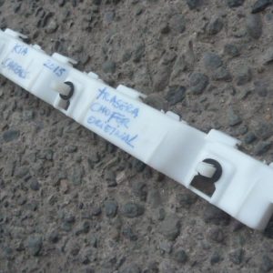 Mensula soporte kia carens 2015 trasera chofer