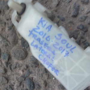 Mensula soporte kia soul 2012 2013 trasera lateral chofer daños