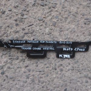 Mensula soporte kia sorento 2012 2013 trasera chofer metal
