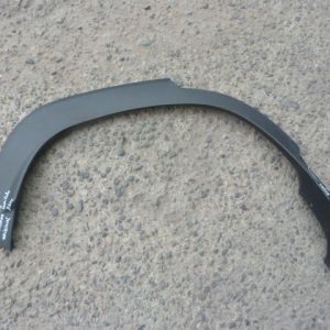 moldura paso rueda corolla cross 2021 2023 trasera copiloto daños