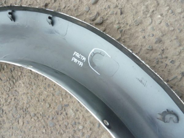 moldura paso rueda poer deluxe 2023 2024 trasera chofer daños - Imagen 6