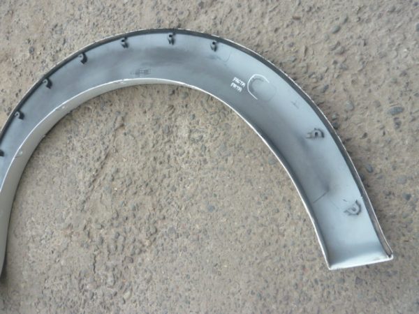 moldura paso rueda poer deluxe 2023 2024 trasera chofer daños - Imagen 7