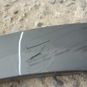 moldura paso rueda cx5 2028 2023 trasera chofer daños