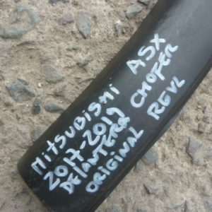 moldura de tapabarro mits asx 2017 2019 delantera chofer