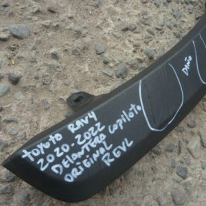 moldura de tapabarro toyota rav4 2020 2022 delant copiloto daños