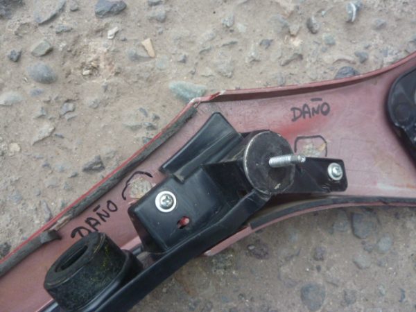 moldura de portalon mazda 3 2015 2016 2017 2018 daños - Imagen 3