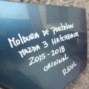 moldura de portalon mazda 3 sport hatchback 2015 2018 daños
