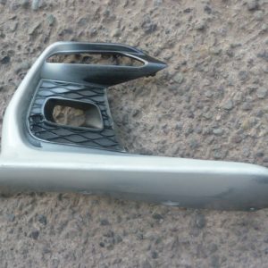 moldura bisel tapa parachoque infiniti q50 2018-20 copiloto daños