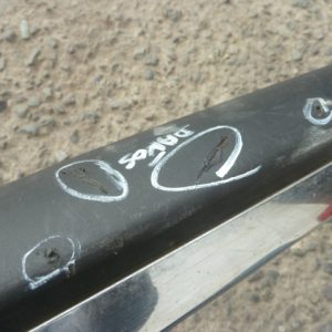 moldura rav4 limited 2014 2015 inferior parach delantero – daños