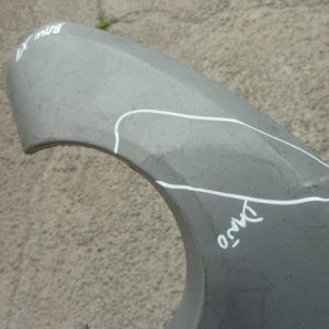 moldura bmw x1 f48 2016 2017 inferior de parachoq trasero – daños