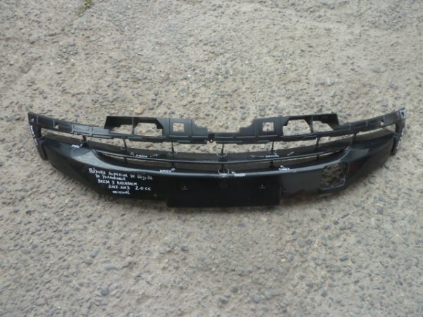 moldura rejilla mazda 3 hatchback sport 2.0 2012 2013 -. daños