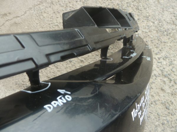 moldura rejilla mazda 3 hatchback sport 2.0 2012 2013 -. daños - Imagen 5