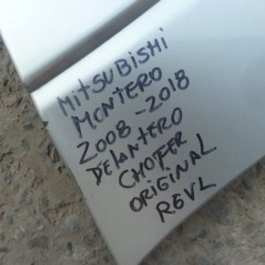 moldura mitsubishi montero 2008 2018 delantera chofer -.daños