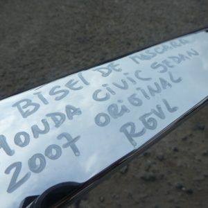 moldura bisel cromado de mascara honda civic sedan 2007