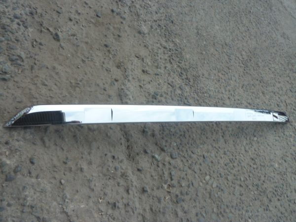 moldura cromada pathfinder r52 2014 2015 parachoque trasero daños