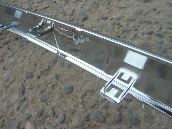 moldura cromada pathfinder r52 2014 2015 parachoque trasero daños - Imagen 8