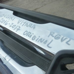 Mascara Suzuki Vitara 2017 2018 ( varios daños )