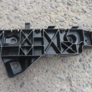 Mensula soporte ssangyong korando 2020 2022 delantera chofer