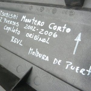 moldura montero corto 2002 2006 – 2 puertas lado copiloto