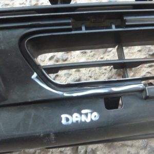 Rejilla peugeot 3008 años 2018 2021 inferior de parachoq – daños