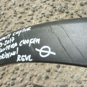 moldura renault captur 2013 2017 tapabarro delantera chofer detalle