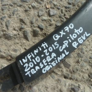 moldura infiniti qx70 2010 2015 costado trasera copiloto – daños