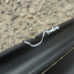 moldura tapa de parachoque volvo s60 2014 2018 copiloto – daños