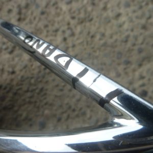 moldura tapa bisel de neblinero xuv500 2017 2020 chofer daños