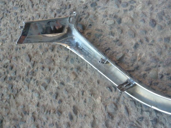 moldura bisel mazda 3 2017 2019 de mascara - chofer - Imagen 2