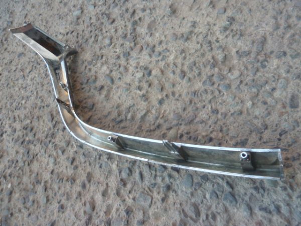 moldura bisel mazda 3 2017 2019 de mascara - chofer - Imagen 3