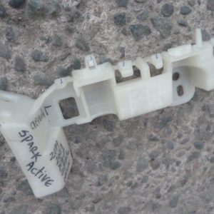 Mensula soporte chevrolet spark active 2019 2023 delant copiloto