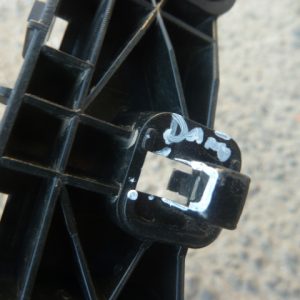 Mensula soporte pathfinder r52 2014 2018 delant copiloto daños