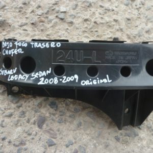 Mensula soporte legacy sedan 2008 2009 bajo foco trasero chofer