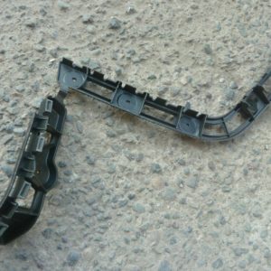 Mensula soporte guia chevrol trailblazer 2019 2022 trasera copiloto