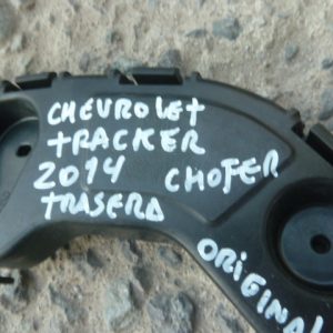Mensula soporte guia chevrolet tracker 2014 2015 trasera chofer