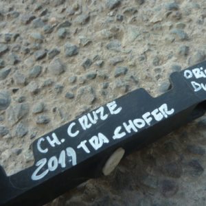 Mensula soporte chevrolet cruze hatchback 2018-20 trasero chofer