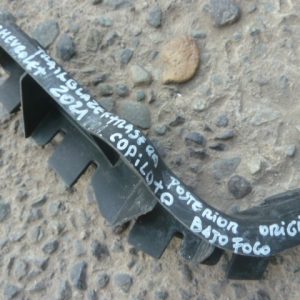 Mensula soporte chevrolet trailblazer 2021 bajo foco trasero copiloto