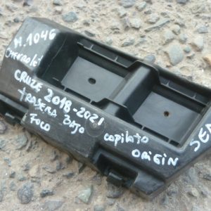 Mensula soporte cruze sedan 2018 2021 bajo foco trasero copiloto