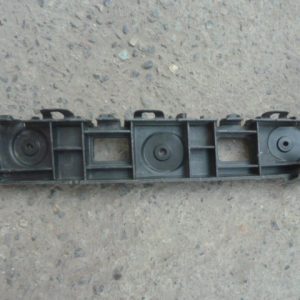 Mensula soporte chevrolet spin 2015 lateral trasero chofer