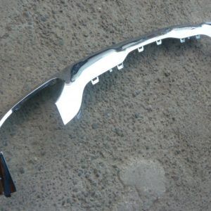 moldura mb gls 220 w253 2015 2017 inferior parach trasero daños