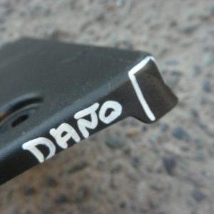 moldura porta patente hyundai tucson 2023 2024 daños